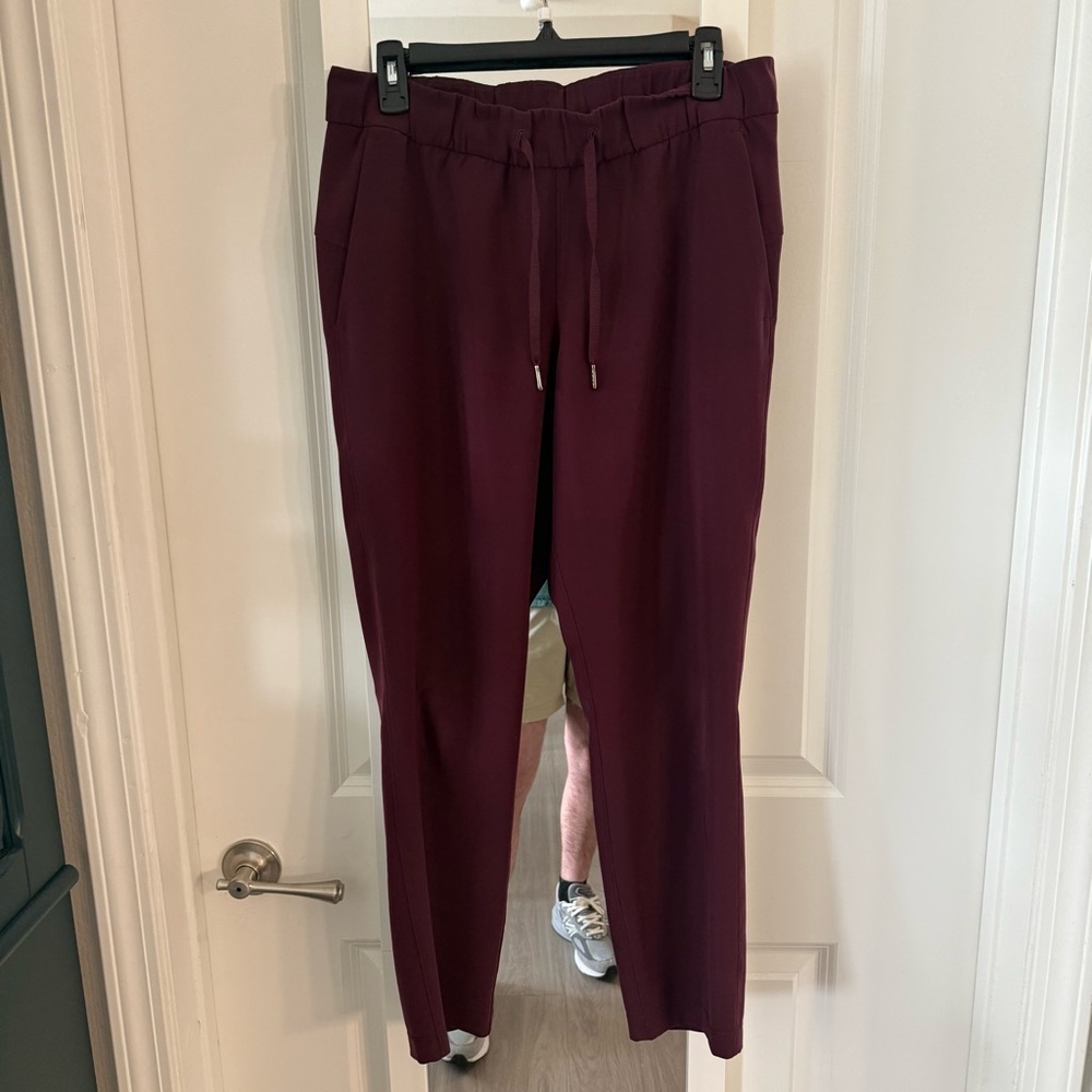 Lululemon Burgundy Jogger Pants Size 8 High Rise Drawstring Athletic Lounge